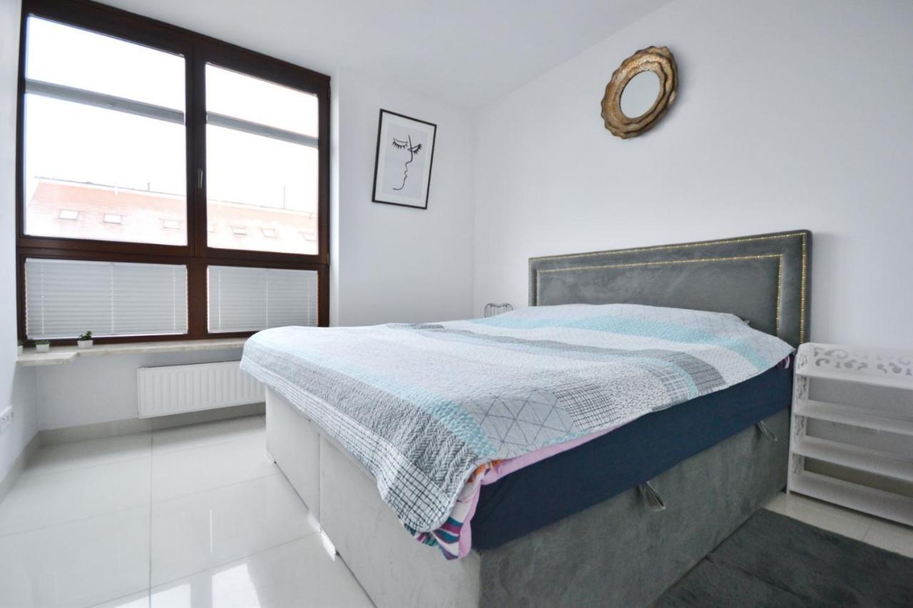 Apartament Kazimierza Wielkiego 5 Apartment พอซนาน ภายนอก รูปภาพ